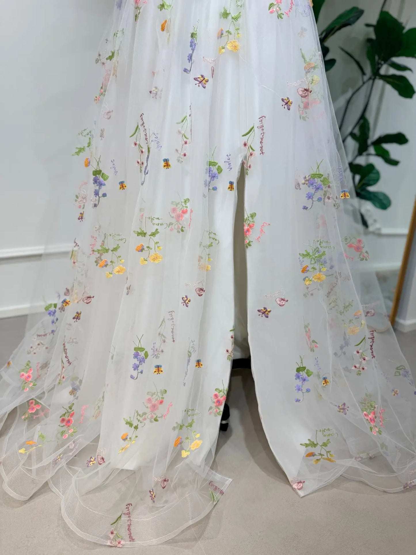 Elora - Floral Embroidered Wedding Dress with Detachable Sleeves