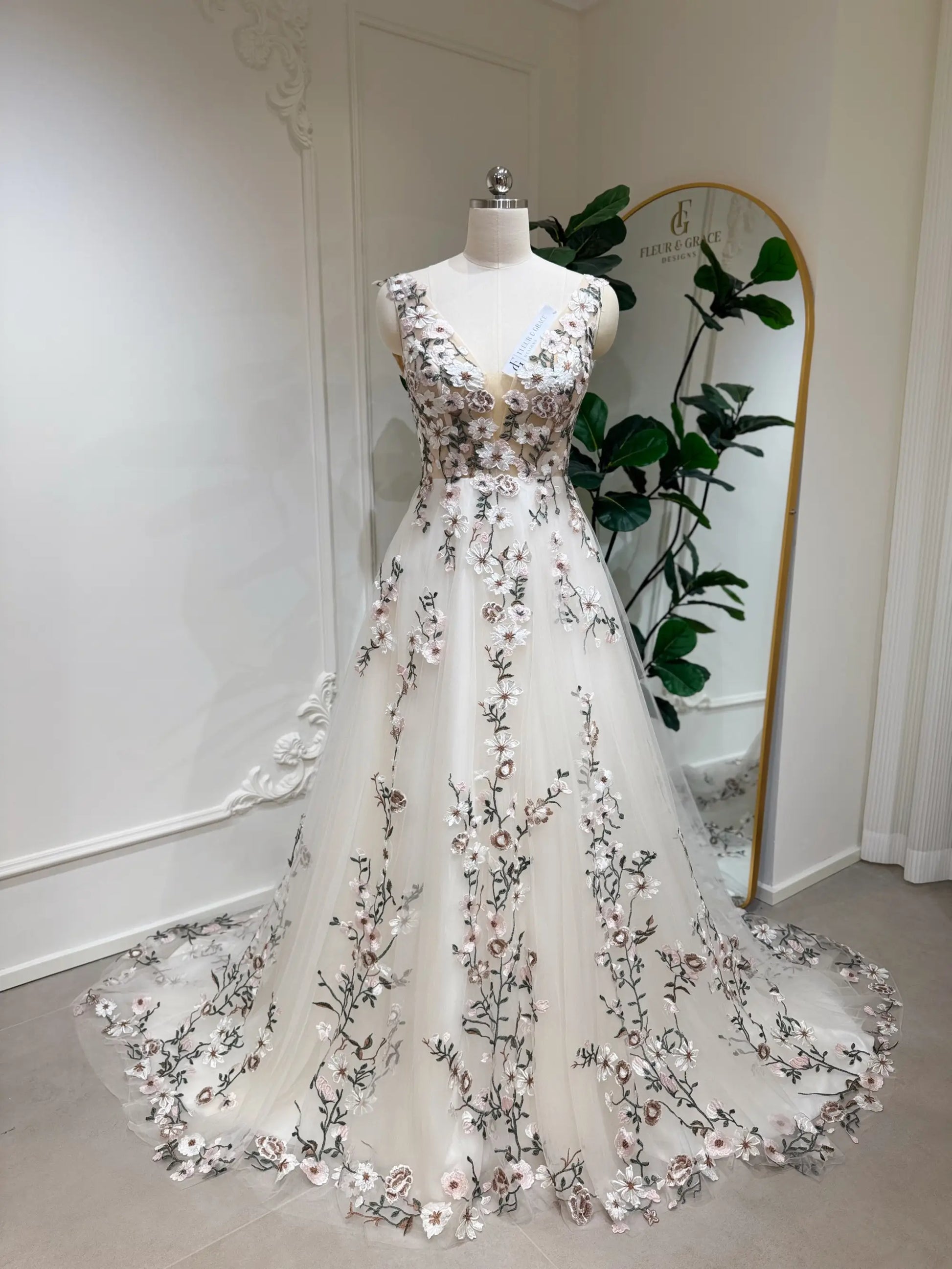 Kate – Colorful Floral Wedding Dresses Champagne Tulle Gown Champagne / YES / 16W